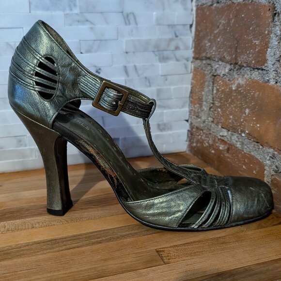 BCBG Girls Retro Metallic Mint Green T-Strap Heels Sz 7.5 - Picture 11 of 11